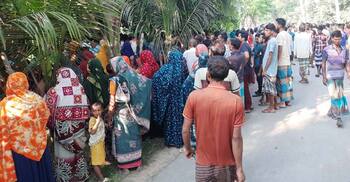 ডাকাতিকালে প্রবাসীর স্ত্রীকে গলাকেটে হত্যা, পুত্রবধূ ছুরিকাহত