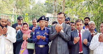 শহীদ আবু সাঈদের কবর জিয়ারত করলেন পররাষ্ট্র উপদেষ্টা