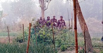 BSF yet to remove barbed wire fence on Joypurhat border
