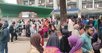 জকসু নির্বাচন স্থগিত: অপেক্ষা না ফেরত সিদ্ধান্তহীনতায় শিক্ষার্থী