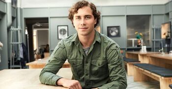 ভয়কে জয় করে এআই বিলিয়নিয়ার