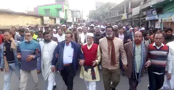 জোটের প্রার্থী বাদ দিতে কাফন বেঁধে বিক্ষোভে বিএনপি নেতাকর্মীরা