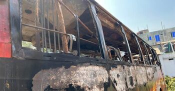 যশোরে মধ্যরাতে পার্কিং করা বাসে আগুন
