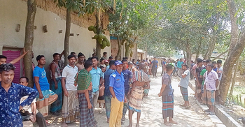 একই শাড়িতে ঝুলছিল স্বামী-স্ত্রীর মরদেহ