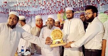 জয়পুরহাটে ঢাবির এজিএস মহিউদ্দীন খানকে সংবর্ধনা