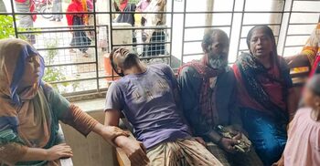 টাকা না দেওয়ায় স্ত্রী-খালা শাশুড়িকে ছুরিকাঘাতে হত্যা