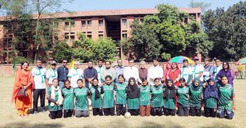 জাবিতে জাকসুর উদ্যোগে ছাত্রীদের হ্যান্ডবল প্রতিযোগিতা