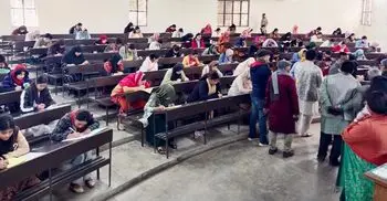 জাবিতে চলছে ‘বি’ ও ‘ই’ ইউনিটের ভর্তি পরীক্ষা