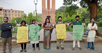 কুষ্টিয়ায় ‘পীর’ শামীম হত্যার প্রতিবাদে জাবিতে বিক্ষোভ মিছিল