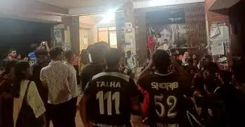 জাবিতে ছাত্রীকে ধর্ষণচেষ্টা, আন্দোলনে নেমে বিভক্ত শিক্ষার্থীরা