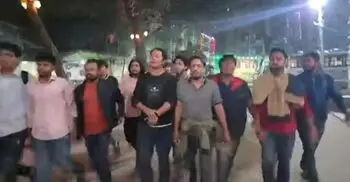 পাকিস্তানের পতাকা এঁকে পদদলিত করতে বাধা, জবি ছাত্রদলের বিক্ষোভ