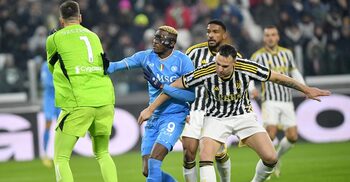 Juventus back on top after clinical win against wasteful Napoli
