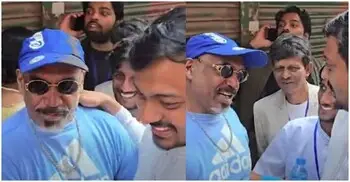 ভোটকেন্দ্রে অভিনেতা কাবিলাকে বুকে জড়িয়ে নিলেন নাসীরুদ্দীন পাটওয়ারী