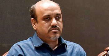 সরকারি দপ্তর থেকে কারও ছবি সরিয়ে ফেলার লিখিত নির্দেশনা দেওয়া হয়নি