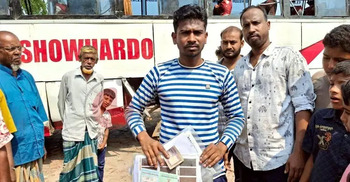 Narrow escape: Man gets off two minutes before bus tragedy