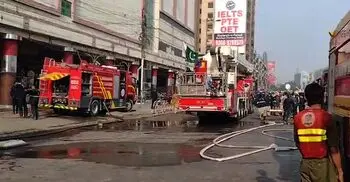 9 people killed in Pakistan shopping mall fire