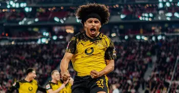 Barcelona sign Adeyemi from Dortmund for £19m