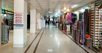 মিরপুরে এখনো জমে ওঠেনি কোরবানির ঈদের কেনাকাটা