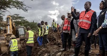 কেনিয়ায় ভূমিধসে নিহতের সংখ্যা বেড়ে ২১, নিখোঁজ ৩০