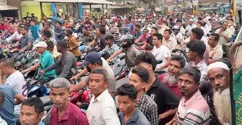 Fuel shortage cuts motorbike drivers’ income down to Tk 200–300