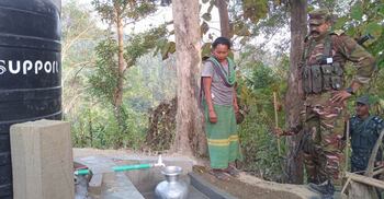 দুর্গম পাহাড়ের ৪ গ্রামে সুপেয় পানির ব্যবস্থা করলো সেনাবাহিনী