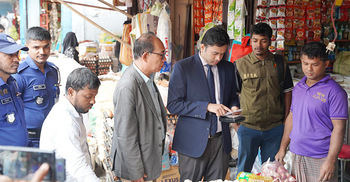 খাগড়াছড়িতে বাজার মনিটরিং জোরদার, দুই ব্যবসায়ীকে জরিমানা