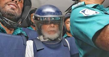 আগে আপনারা বিচারকদের শ্রদ্ধা করতেন