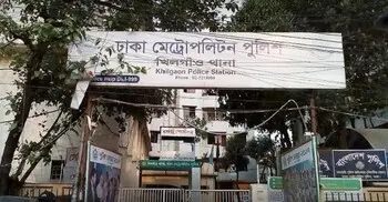 বাসায় ঝুলছিল স্কুলছাত্রীর মরদেহ