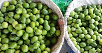 খুলনায় এক লেবুর দাম ১৫ টাকা