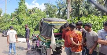 খুলনায় ট্রাক-ইজিবাইক সংঘর্ষে নিহত বেড়ে ৪
