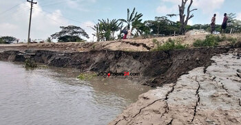 জোয়ারেও বাঁধ ভাঙার আতঙ্কে থাকে উপকূলবাসী
