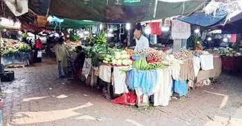 খুলনায় কমেছে সবজির দাম, স্থিতিশীল মাছ-মাংস