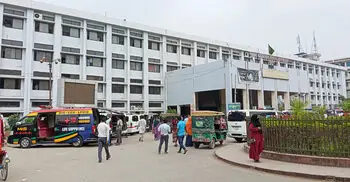 চিকিৎসা হাসপাতালে, পরীক্ষা করাতে হয় বাইরে!