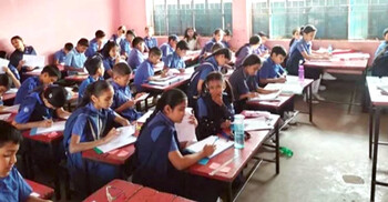 বন্ধের দিনেও খুলনায় ২৪ সরকারি স্কুলে নেওয়া হলো পরীক্ষা