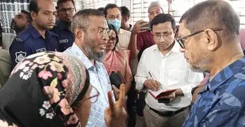 খুলনা সদর হাসপাতালে হঠাৎ স্বাস্থ্যমন্ত্রী