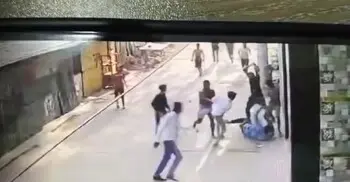 ঢাকায় কিশোর গ্যাংয়ের দুই গ্রুপের সংঘর্ষ, ‘এলেক্স ইমন’কে কুপিয়ে হত্যা