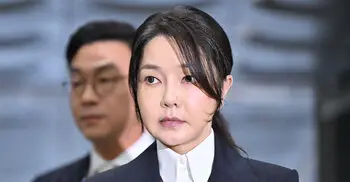 ঘুসকাণ্ডে দক্ষিণ কোরিয়ার সাবেক ফার্স্ট লেডির কারাদণ্ড