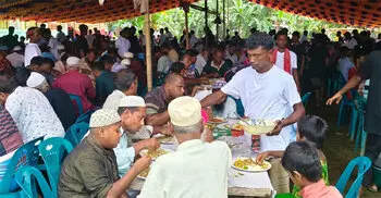 মৃত্যুর আগেই ‘চল্লিশা’, ৯ লাখ টাকা খরচে ৫ হাজার মানুষকে খাওয়ালেন রফিক