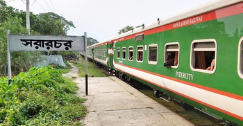 লাইনের মাটি সরে কিশোরগঞ্জে ট্রেন চলাচল বন্ধ