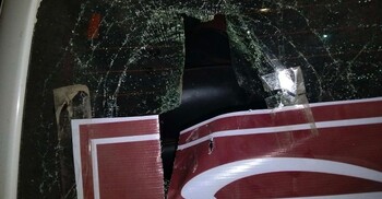 ফলাফল ঘোষণায় দেরি, বিজিবির গাড়ি বহরে উত্তেজিত জনতার হামলা