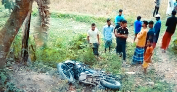 বন্ধুর সঙ্গে ঘুরতে গিয়ে মোটরসাইকেল দুর্ঘটনায় প্রাণ গেলো কিশোরের