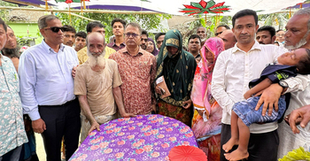 অষ্টগ্রামে সেই সাবিকুলের পরিবারের পাশে এমপি তৌফিক