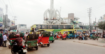 ঢাকা-সিলেট মহাসড়কে চলছে দূরপাল্লার পরিবহন