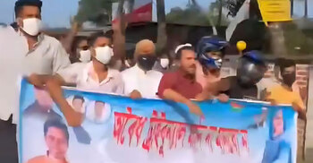 কিশোরগঞ্জে মাস্ক-হেলমেট পরে নিষিদ্ধ ছাত্রলীগের ঝটিকা মিছিল