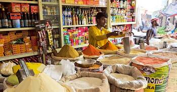 রমজানকে ঘিরে ঊর্ধ্বমুখী নিত্যপণ্যের দাম, বিপাকে ক্রেতারা