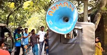 বিদেশ যেতে ঋণ না পেয়ে মাইক ভাড়া করে যুবকের গালাগাল, ভিডিও ভাইরাল