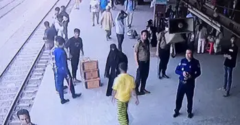 ভৈরবে পুলিশ-চোরাকারবারি মাসোহারায় খালাস হয় অবৈধ ভারতীয় পণ্য