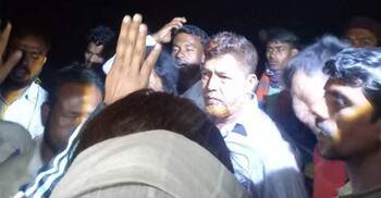 কিশোরগঞ্জে স্বতন্ত্র নারী প্রার্থীর নির্বাচনি প্রচারণায় বাধা-হেনস্তার