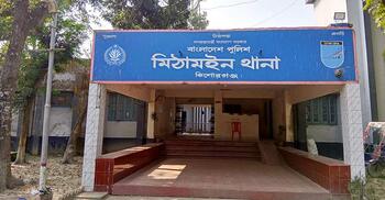 মিঠামইনে হাওরে পর্যটকবাহী ট্রলারে ডাকাতি
