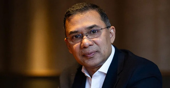 তারেক রহমানের গাড়িতে কাগজ সেঁটে উধাও বাইকার, কী ছিল কাগজে